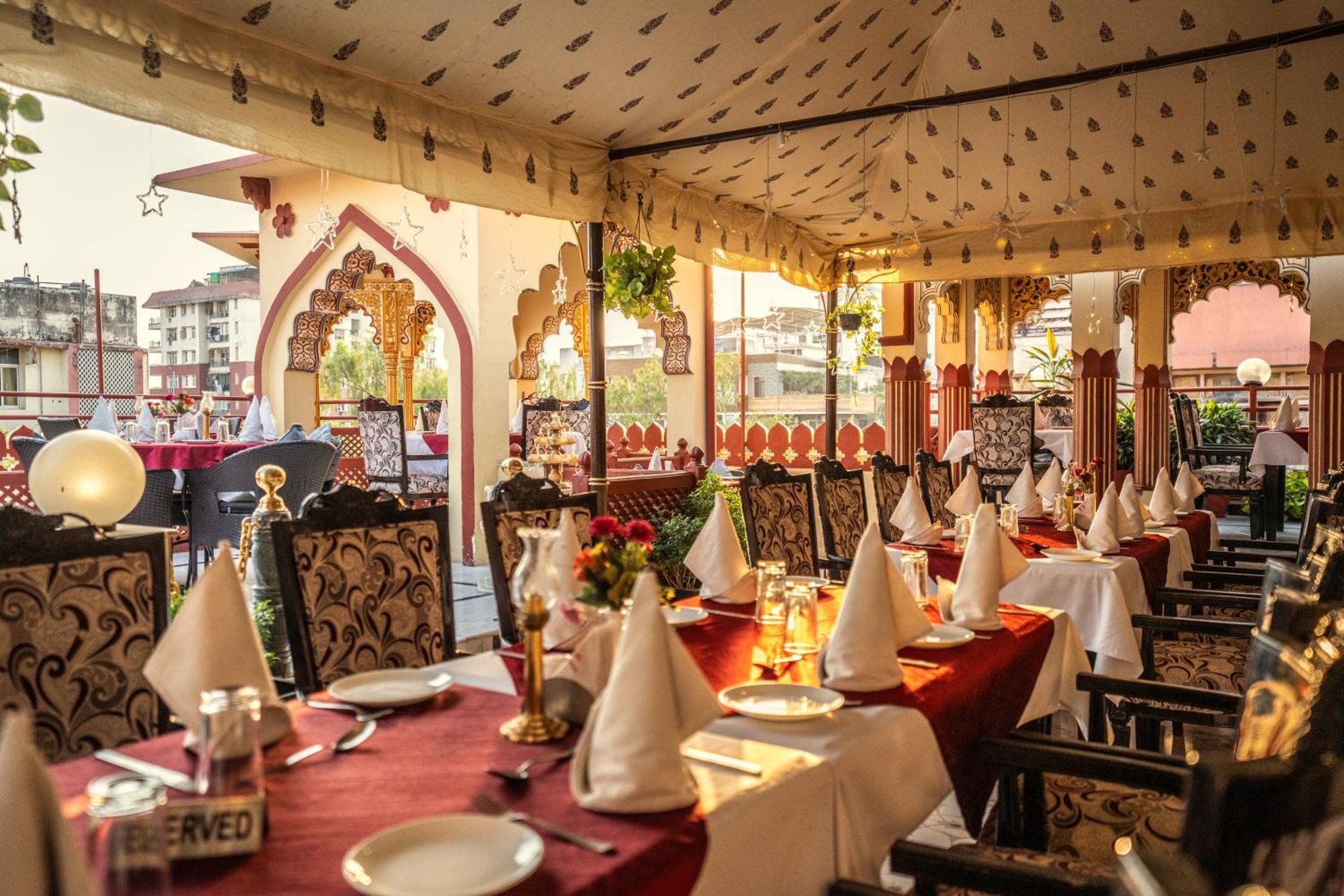 Umaid Bhawan - A Heritage Style Boutique Hotel Jaipur